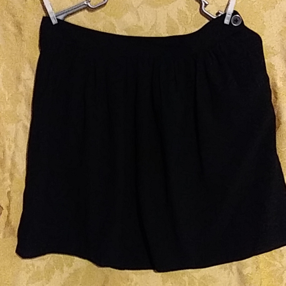 Old navy pleated skirt